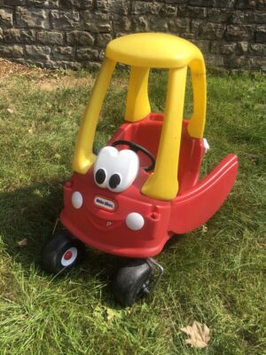 Classic Cozy Coupe Ride-On (Little Tikes)Red & Yellow *2