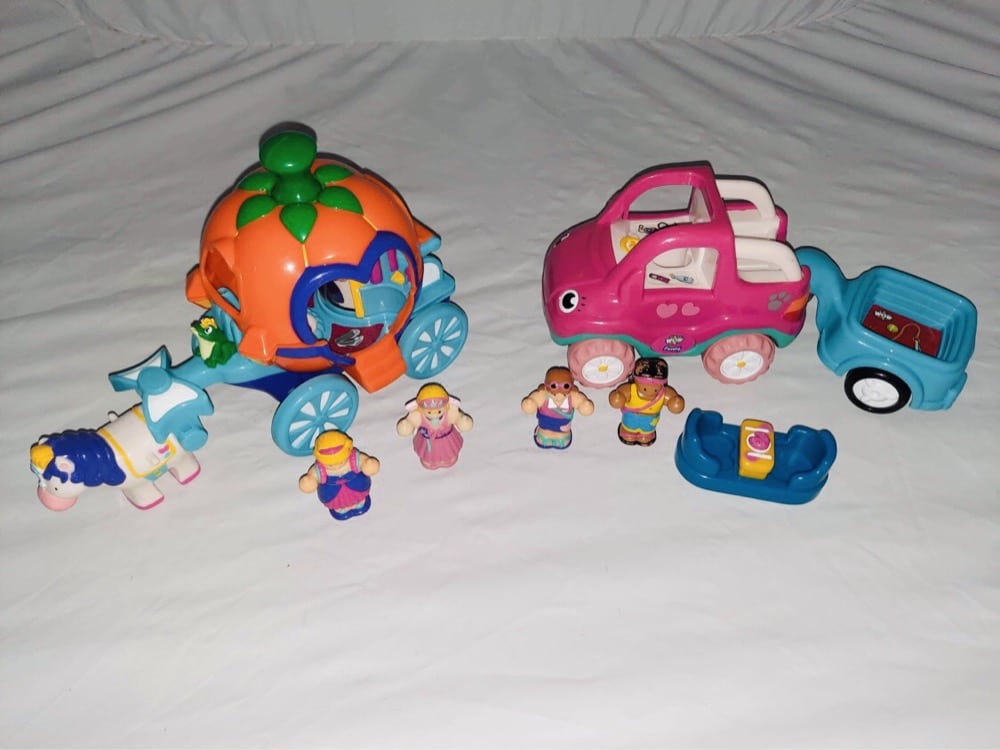 Carriage and Car Set 2 - WOW