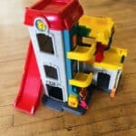Garage 1 - Fisher- Price