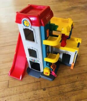 Garage 1 - Fisher- Price
