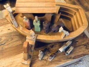 Large Ostheimer Ark, Characters & Animals