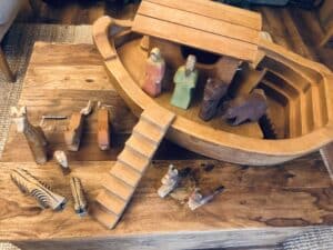 Large Ostheimer Ark, Characters & Animals - Image 2