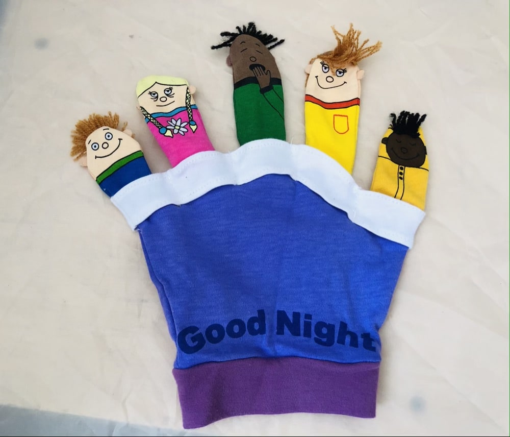 Ten in a Bed - Favourite Song Mitts